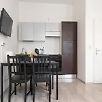 2 Pleasant Flats - Perfect For Long Stays