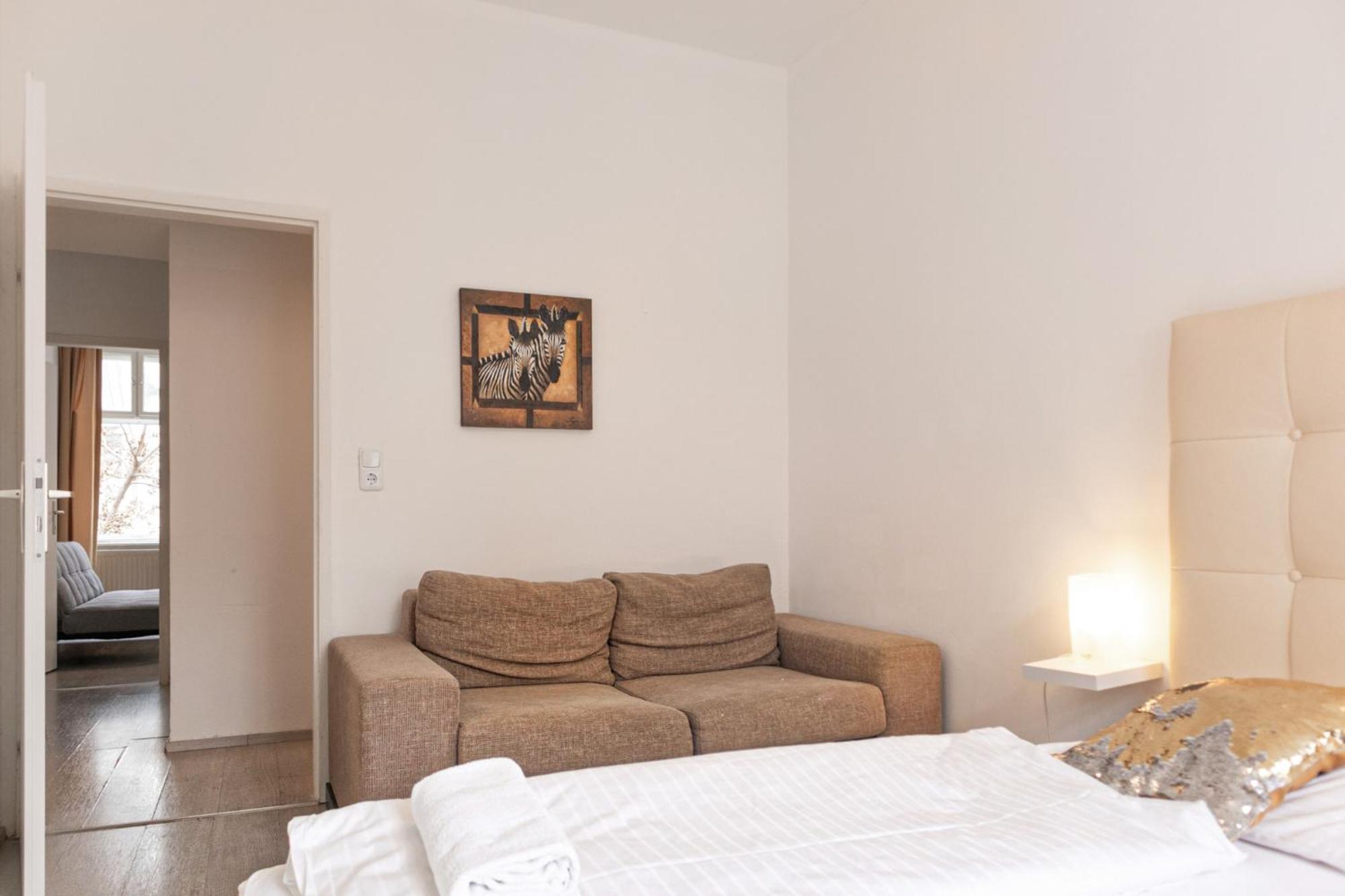 Apartment 2 Pleasant Flats - Perfect For Long Wien