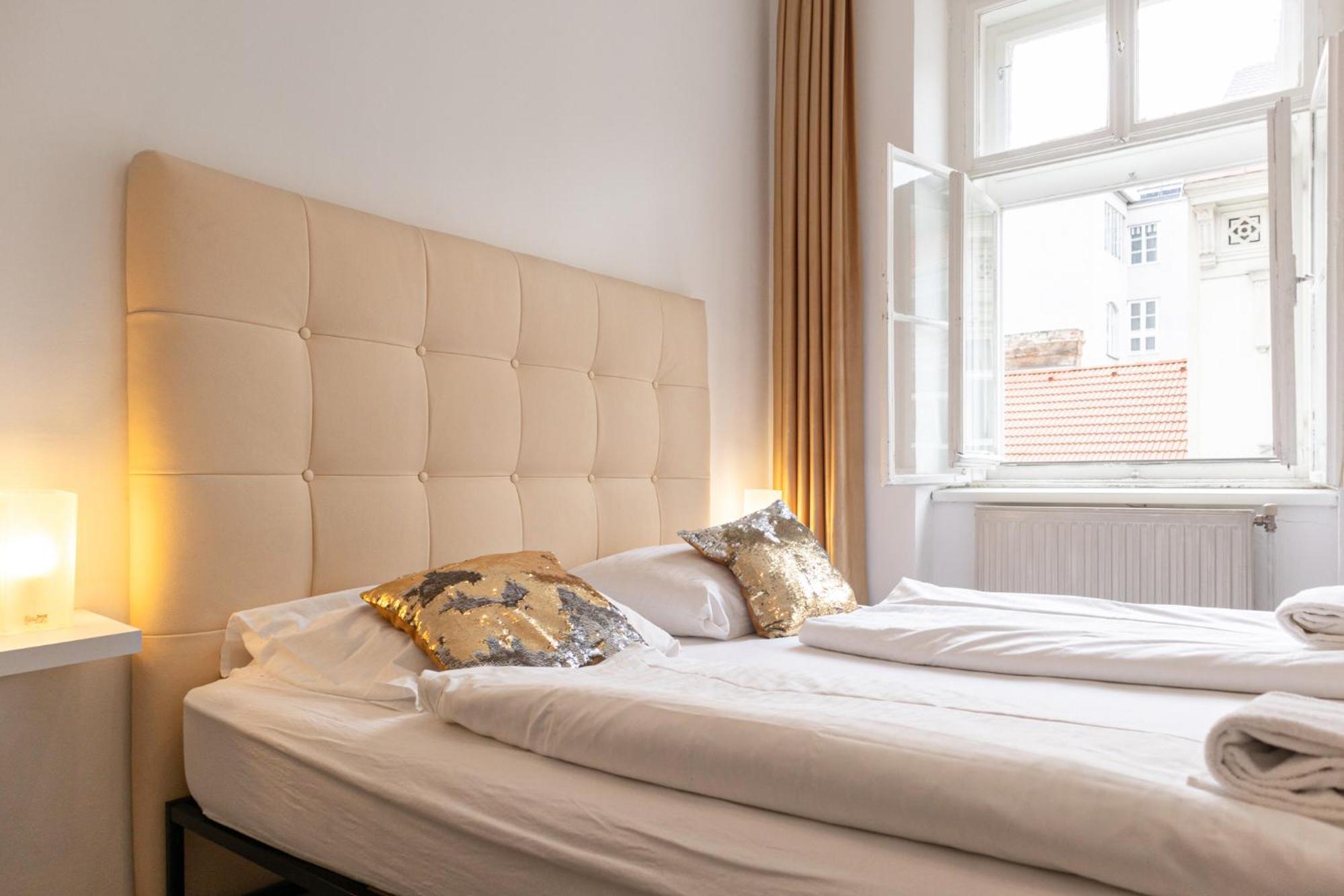2 Pleasant Flats - Perfect For Long Apartment