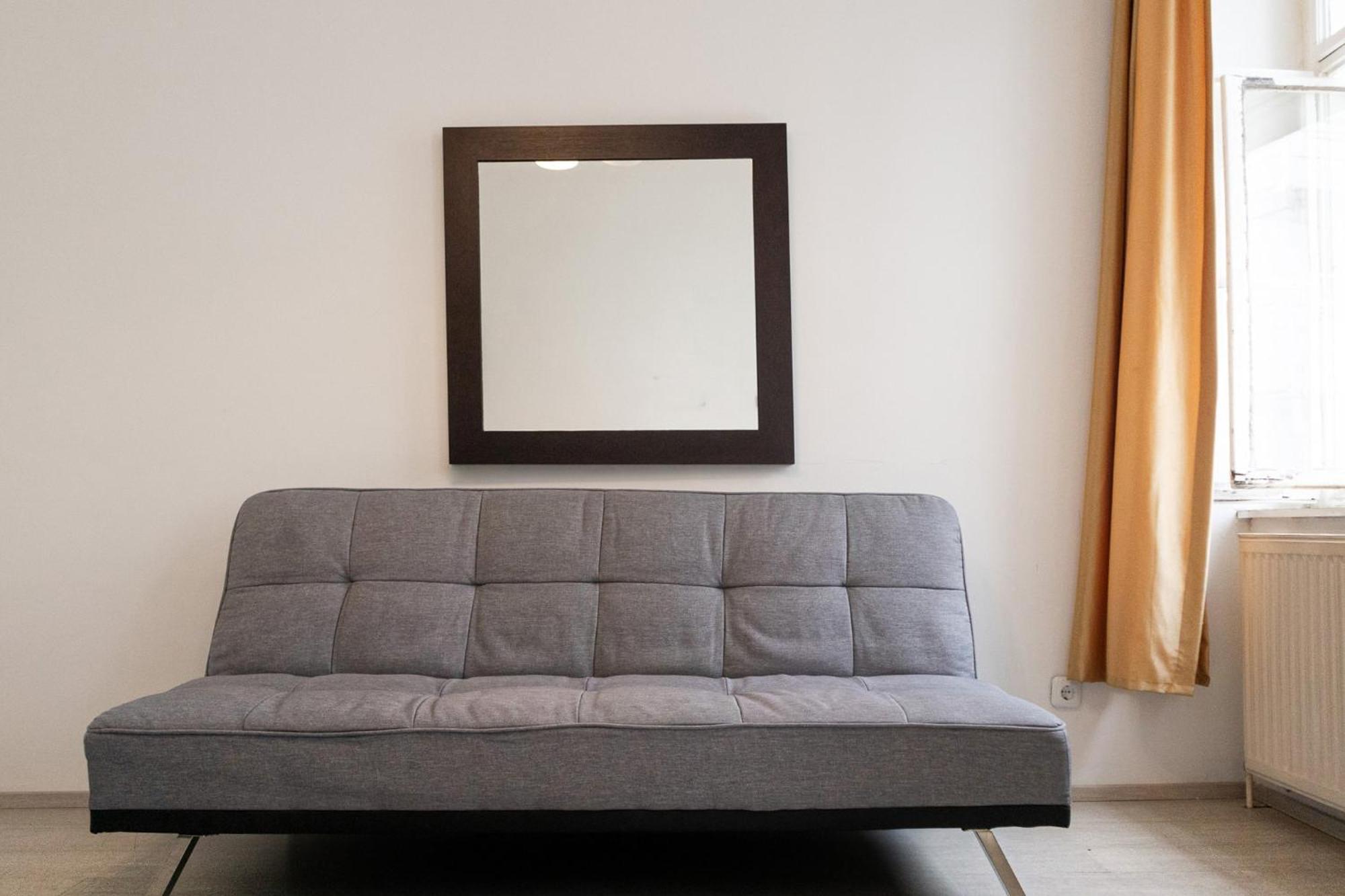 2 Pleasant Flats - Perfect For Long