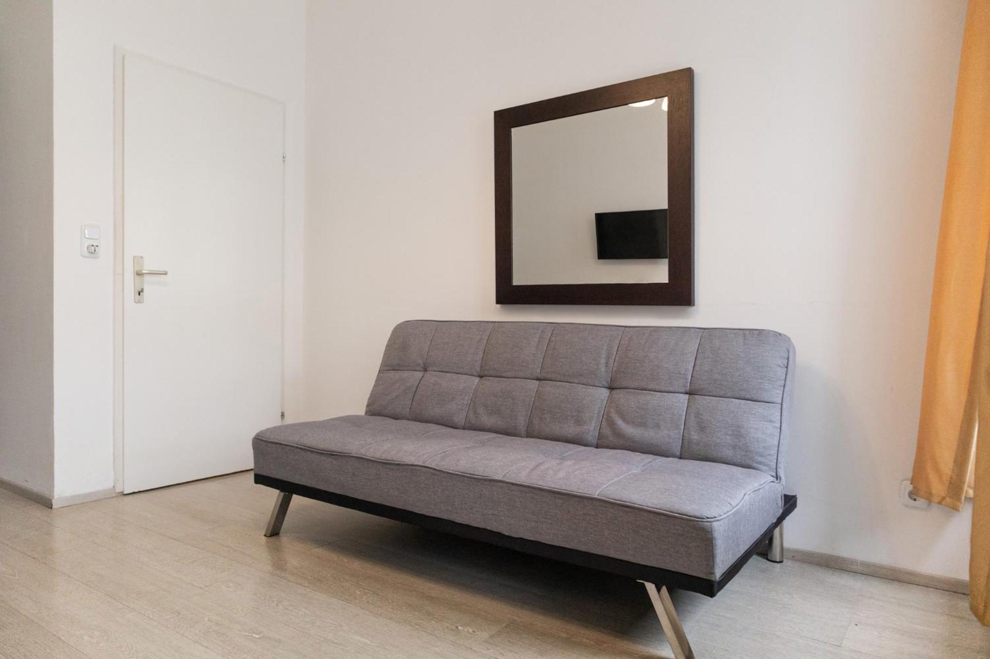 Apartment 2 Pleasant Flats - Perfect For Long
