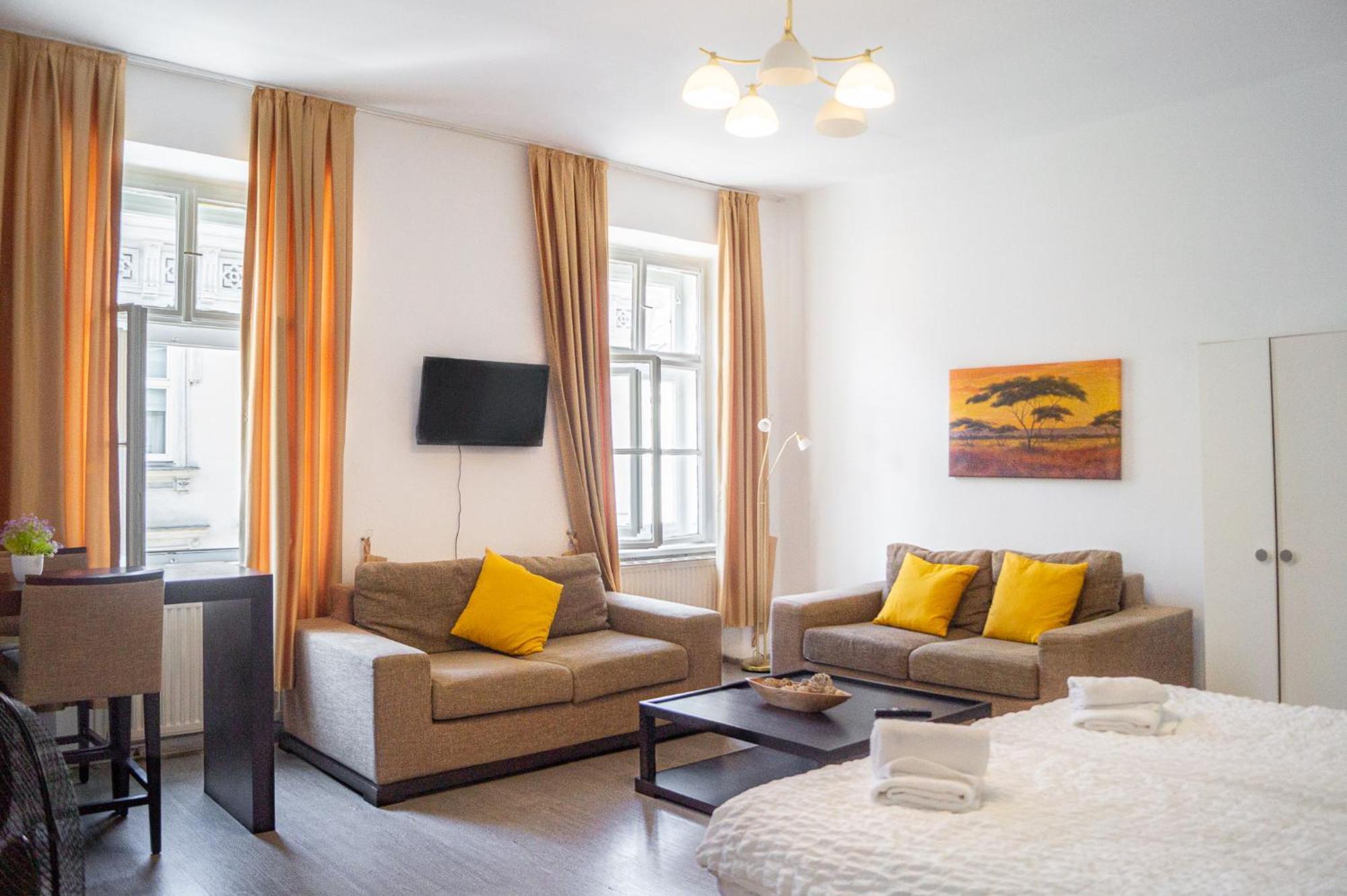 2 Pleasant Flats - Perfect For Long Apartment