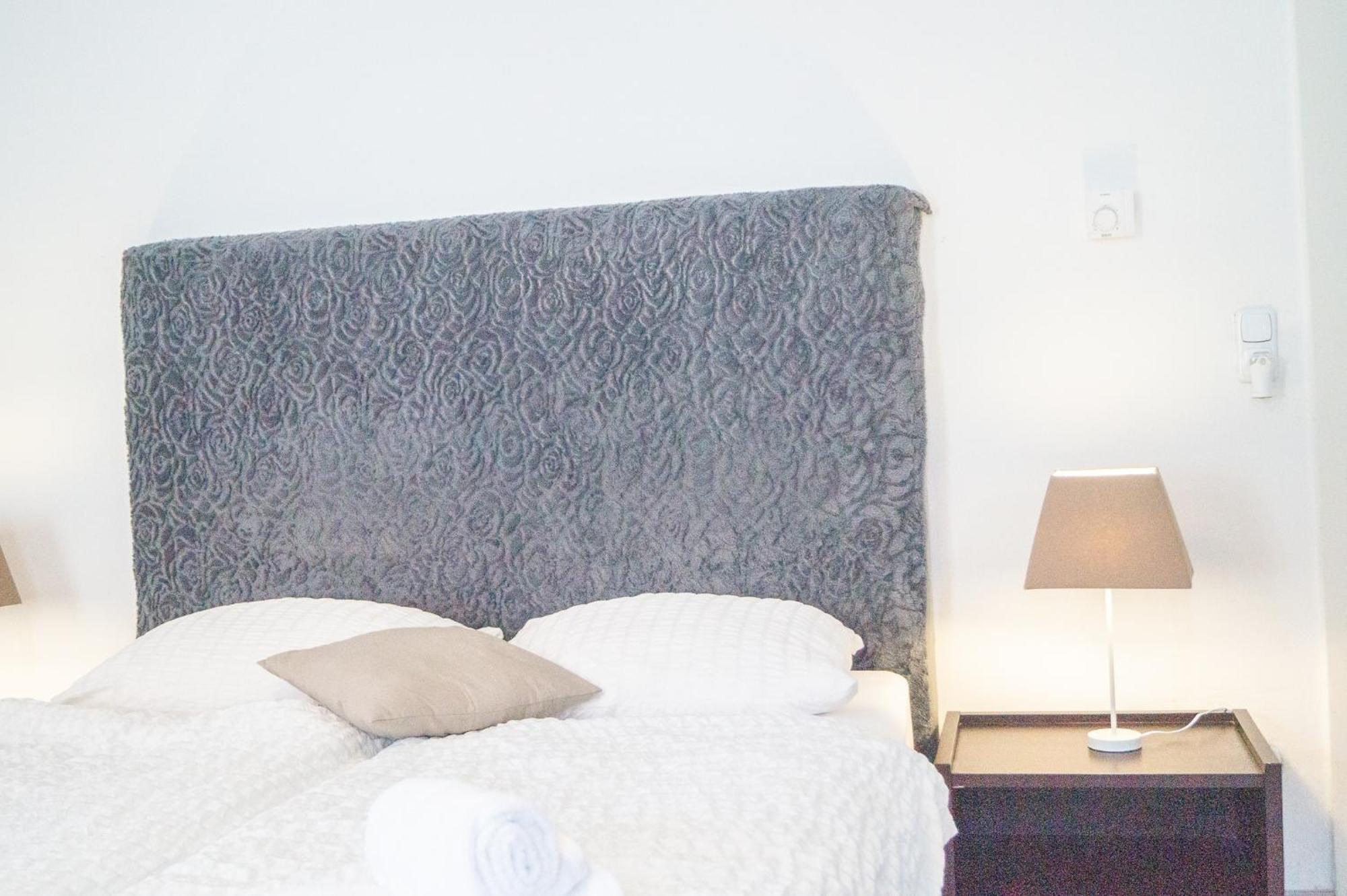 Apartment 2 Pleasant Flats - Perfect For Long Wien