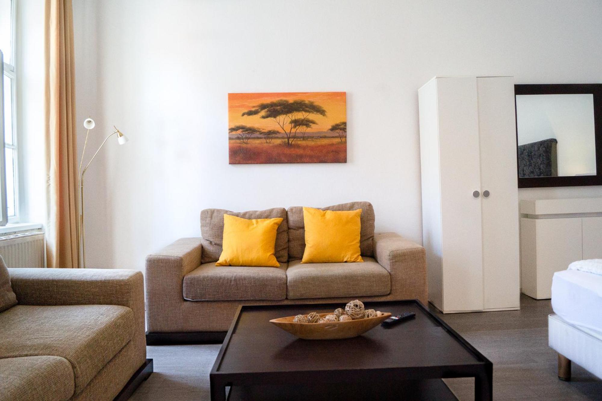 Apartment 2 Pleasant Flats - Perfect For Long *