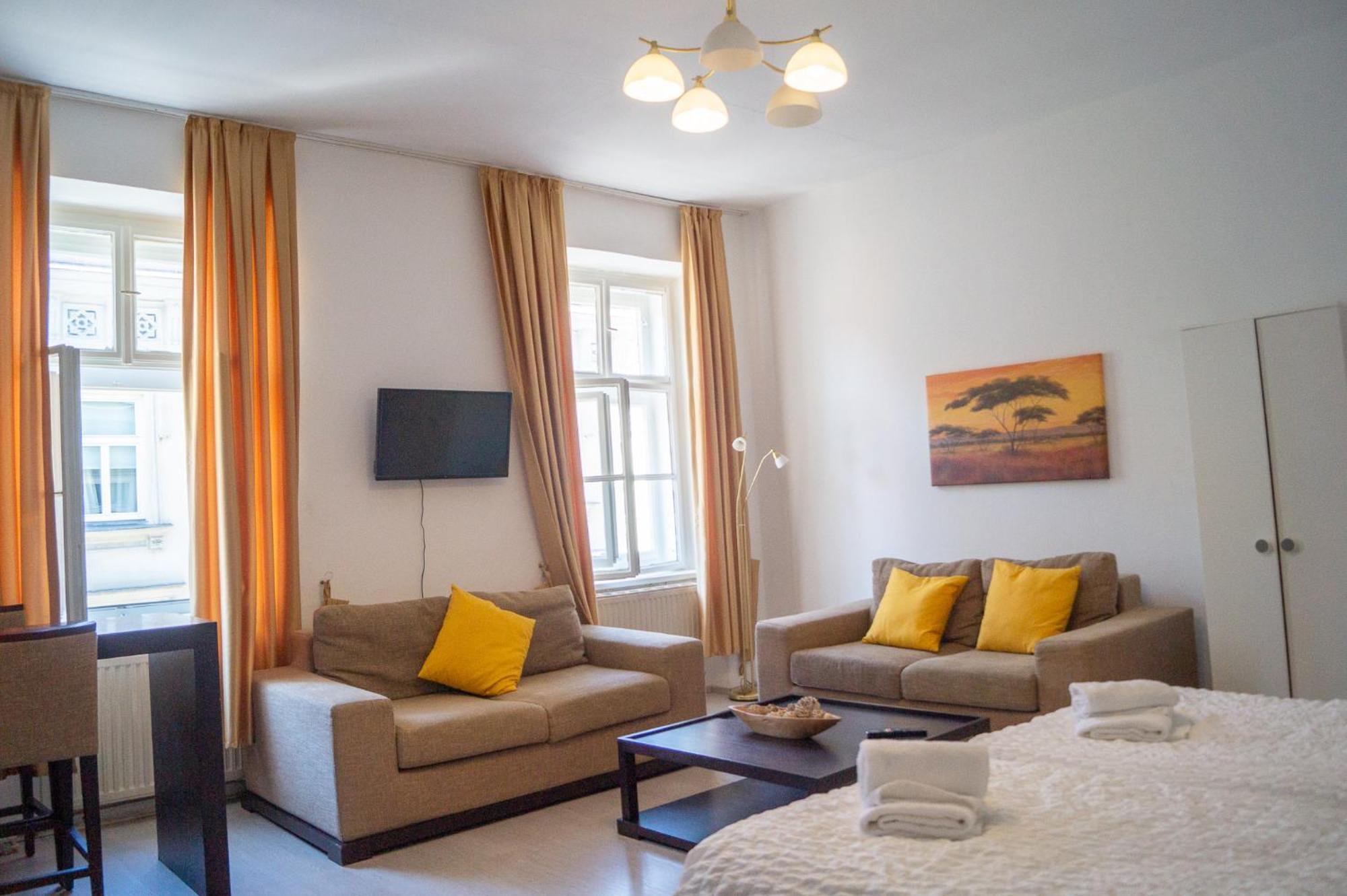 Apartment 2 Pleasant Flats - Perfect For Long
